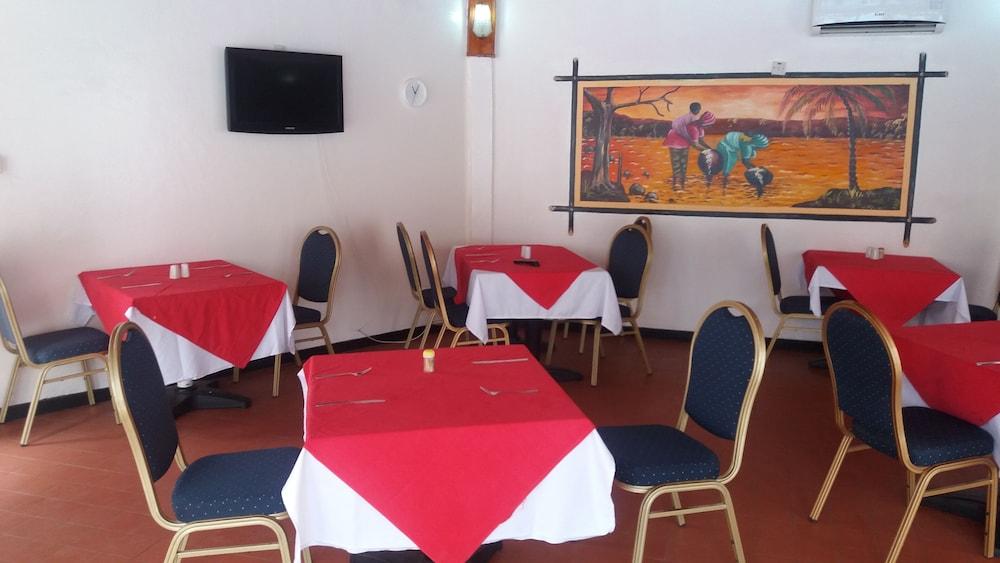 Sarges Hotel Serekunda Kültér fotó