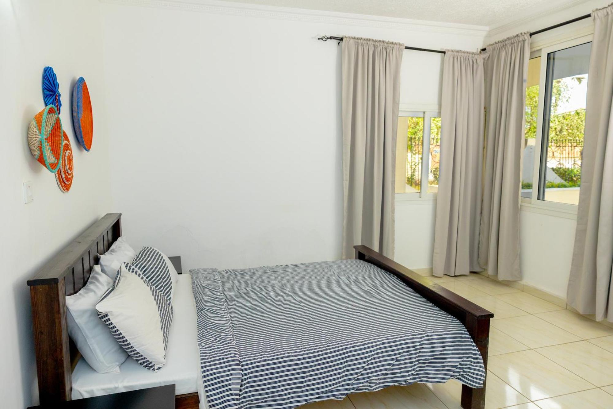 Sarges Hotel Serekunda Kültér fotó