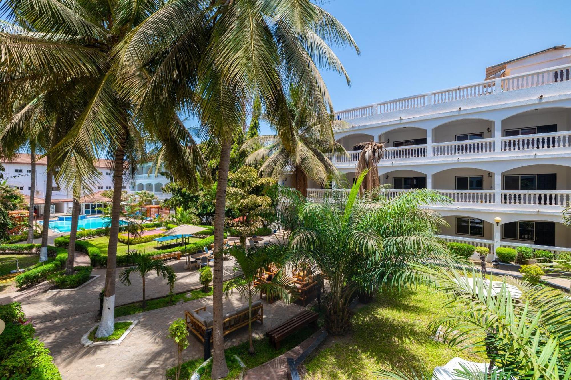 Sarges Hotel Serekunda Kültér fotó