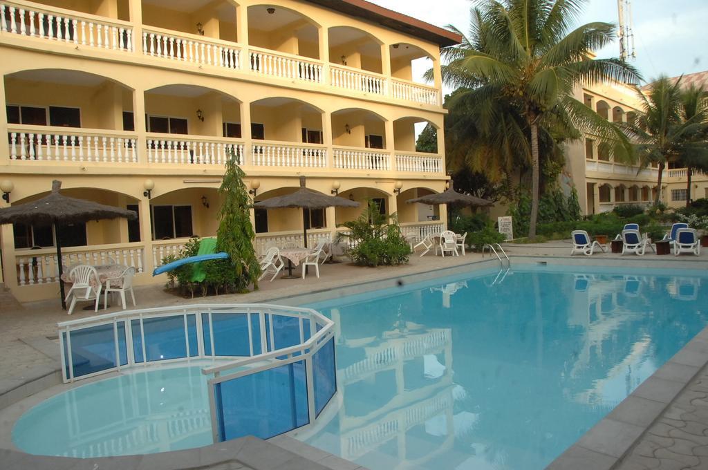 Sarges Hotel Serekunda Kültér fotó