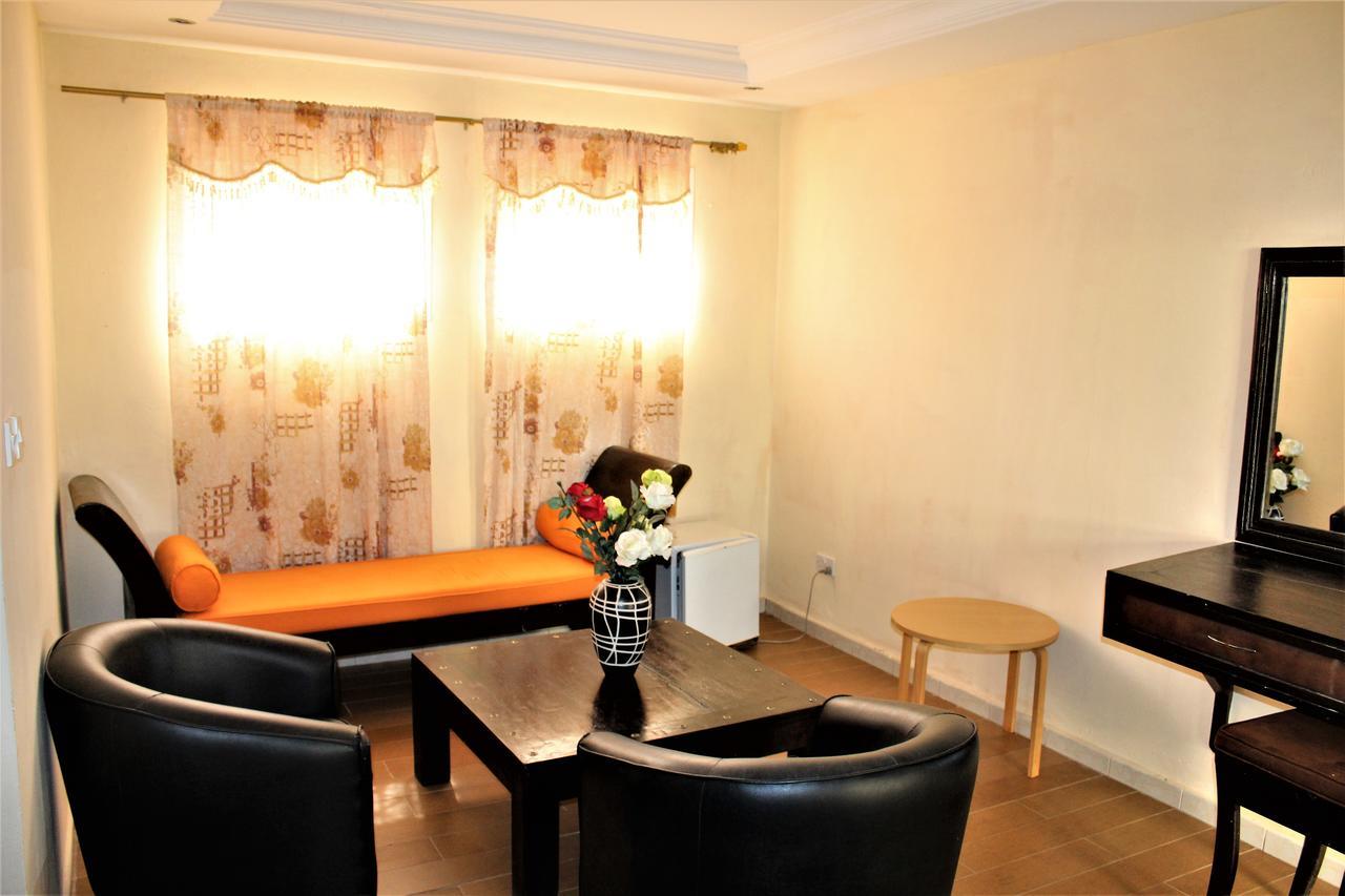 Sarges Hotel Serekunda Kültér fotó